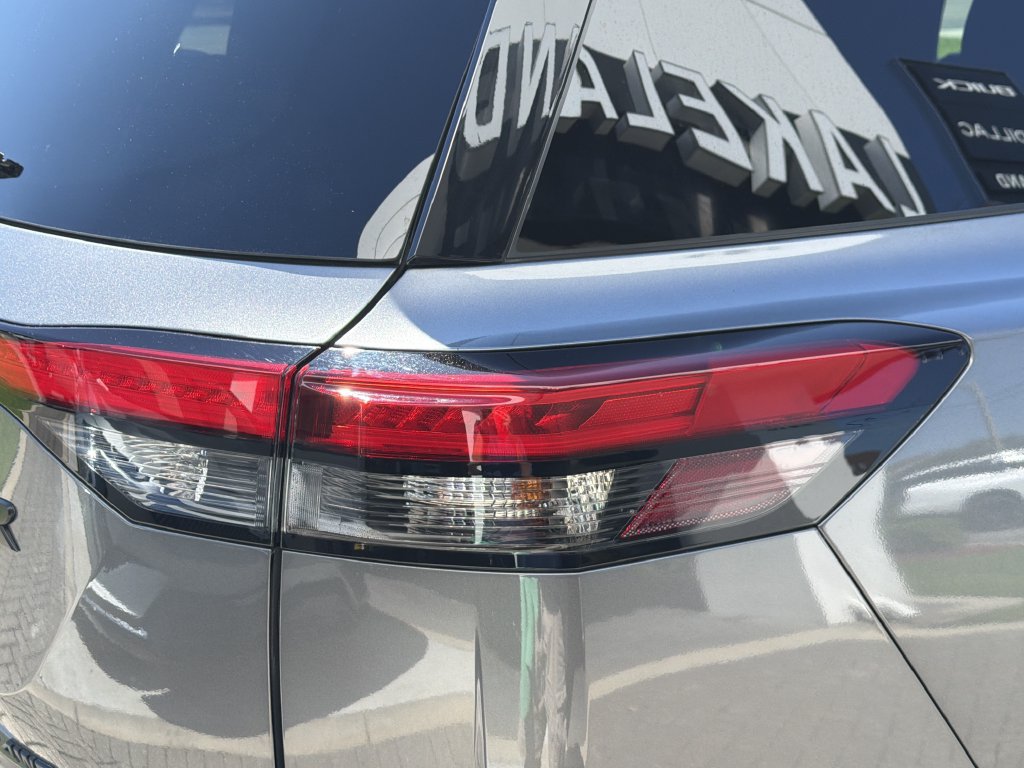 Used 2023 Nissan Pathfinder SL w/ Lighting Package (N92) AWD/4WD image 11