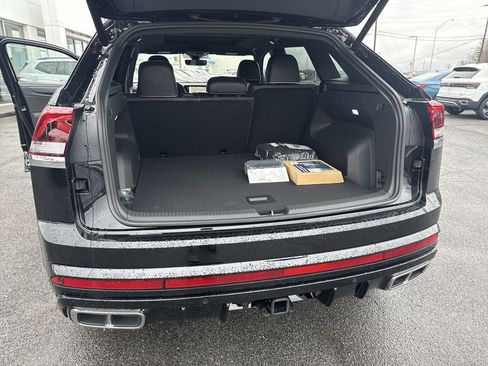 New 2024 Volkswagen Atlas Cross Sport SEL Premium R-Line AWD/4WD image 45