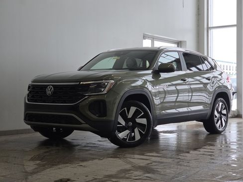 New 2026 Volkswagen Atlas Cross Sport SE image 2