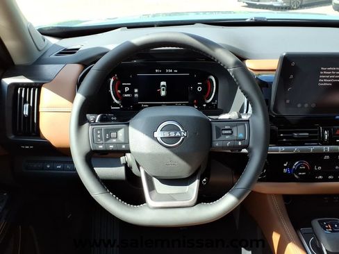 New 2026 Nissan Pathfinder Platinum AWD/4WD image 12