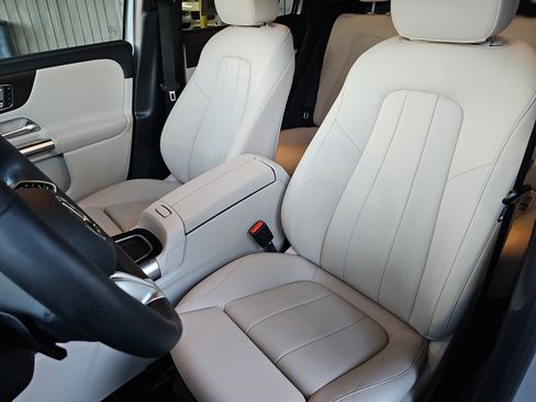 Certified 2024 Mercedes-Benz GLA 250 image 17