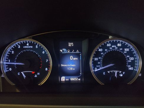 Used 2015 Toyota Camry XLE image 23