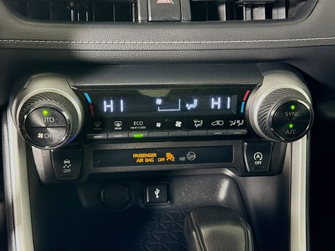 Certified 2021 Toyota RAV4 XLE image 16