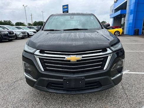 Used 2023 Chevrolet Traverse LT FWD image 9