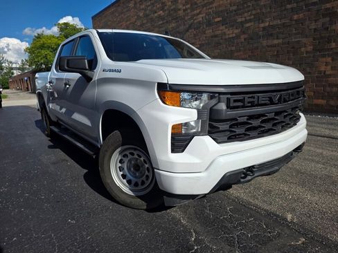 Used 2022 Chevrolet Silverado 1500 Custom AWD/4WD image 3