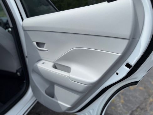 New 2025 Hyundai Kona SEL image 21