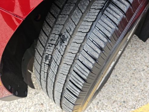 Used 2019 Ford Edge Titanium w/ Class II Trailer Tow Package image 31