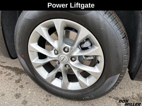 New 2026 Chrysler Pacifica Select image 10