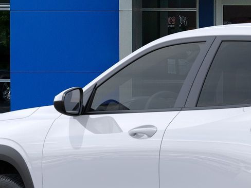 New 2026 Chevrolet Trax LS w/ LS Convenience Package FWD image 36