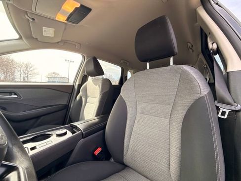 Used 2022 Nissan Rogue SV AWD/4WD image 25