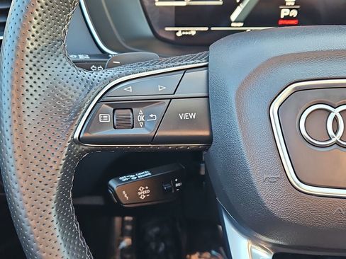 Used 2025 Audi SQ5 Premium Plus w/ Premium Plus Package image 28