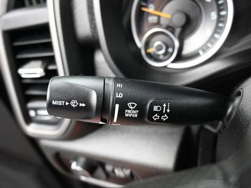 Used 2019 RAM 1500 Tradesman AWD/4WD image 32