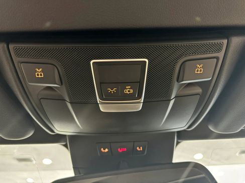 Used 2016 Mercedes-Benz SL 400 image 33
