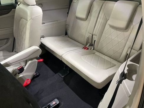 Used 2024 Volkswagen Atlas SEL Premium R-Line image 14