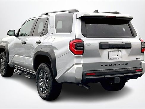 Used 2025 Toyota 4Runner SR5 image 12