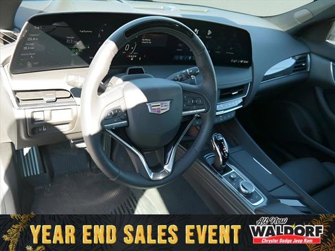 Used 2025 Cadillac CT5 Sport w/ Technology Package image 10