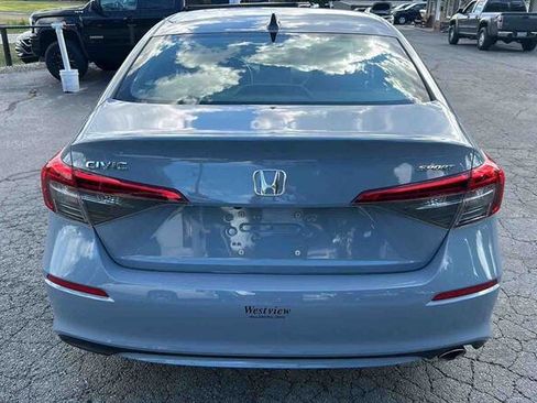 Used 2023 Honda Civic Sport image 8
