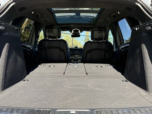 Used 2025 Porsche Macan image 35