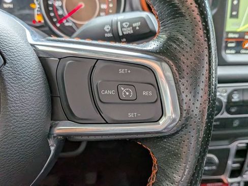 Used 2022 Jeep Gladiator Mojave w/ Cold Weather Group AWD/4WD image 30