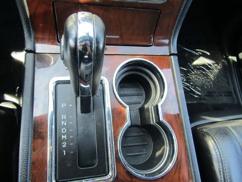 Used 2016 Lincoln Navigator L Select image 26