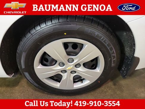 Used 2016 Chevrolet Cruze LS FWD image 25