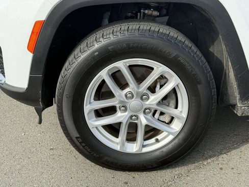 Used 2024 Jeep Grand Cherokee L Laredo w/ Luxury Tech Group I image 11