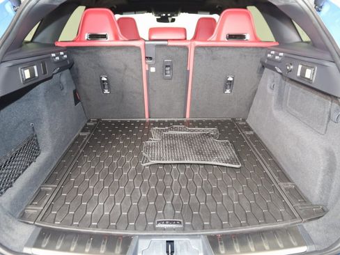 Used 2024 Jaguar F-PACE SVR image 96