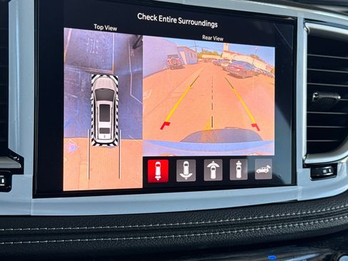 New 2027 Chrysler Pacifica Select FWD image 17