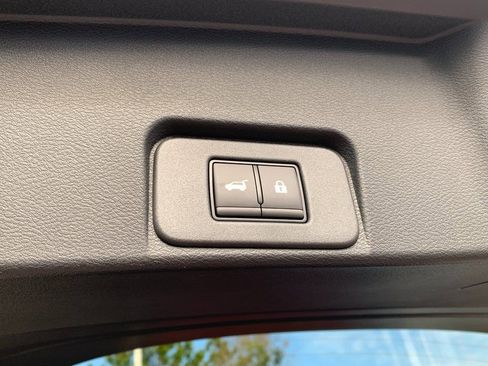 New 2026 Nissan Rogue Platinum image 7