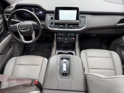Used 2023 GMC Yukon SLT w/ SLT Luxury Package AWD/4WD image 11