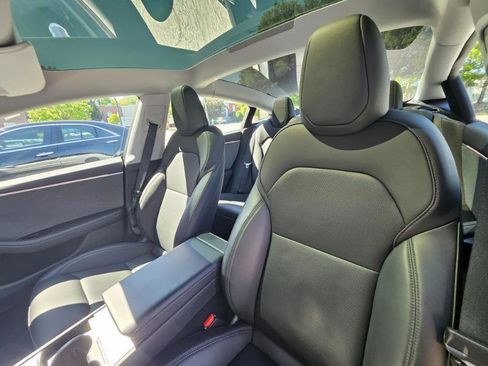 Used 2025 Tesla Model 3 Long Range RWD image 39