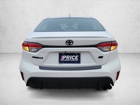 Used 2024 Toyota Corolla SE image 6