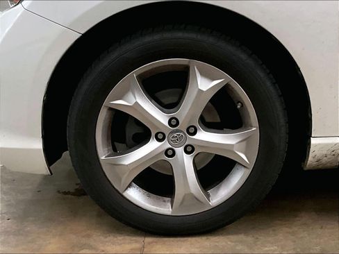 Used 2014 Toyota Venza XLE w/ XLE Premium Package FWD image 11
