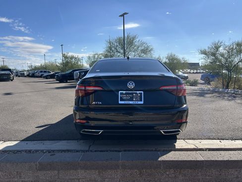 Used 2019 Volkswagen Jetta R-Line image 4