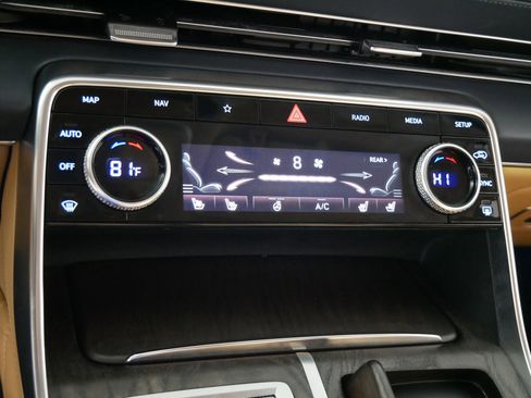 Used 2024 Genesis GV80 3.5T w/ Prestige Package image 23