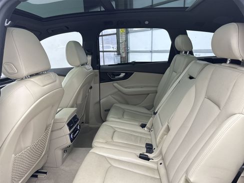Used 2018 Audi Q7 3.0T Premium Plus w/ Premium Plus Package image 28