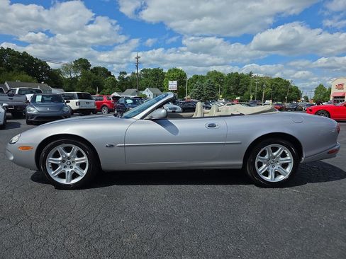 Used 2000 Jaguar XK8 Convertible RWD image 19