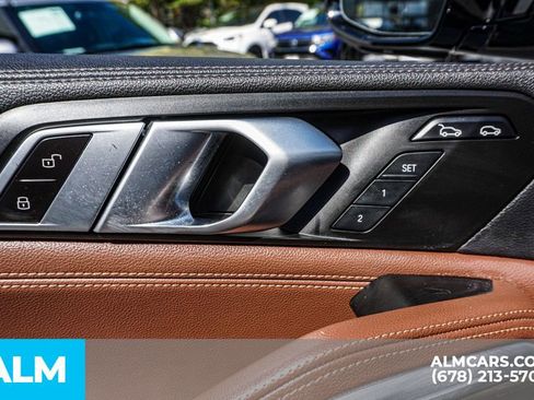 Used 2022 BMW X6 xDrive40i w/ M Sport Package image 53