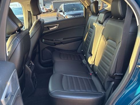 Used 2020 Ford Edge SEL w/ Convenience Package image 16