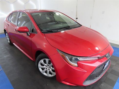 Used 2021 Toyota Corolla LE FWD image 5