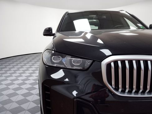 Used 2026 BMW X5 xDrive50e w/ M Sport Package AWD/4WD image 12