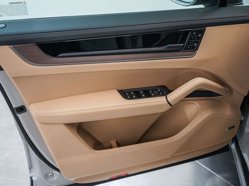 New 2026 Porsche Cayenne AWD/4WD image 27