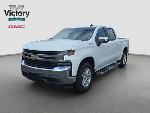 Used 2021 Chevrolet Silverado 1500 LT w/ Diesel Off-Road Package AWD/4WD image 3