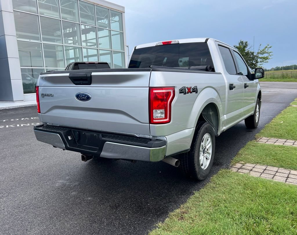 Used 2017 Ford F150 XLT w/ Trailer Tow Package AWD/4WD image 4