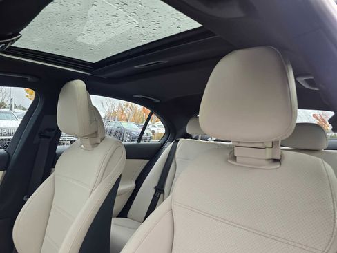 Used 2025 Mercedes-Benz C 300 Sedan image 24