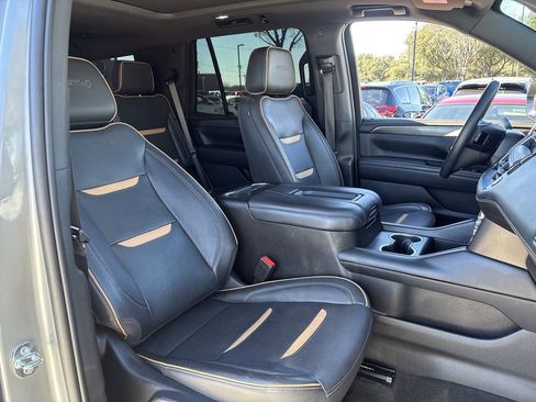 Used 2023 GMC Yukon AT4 w/ AT4 Premium Plus Package image 25