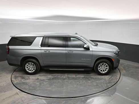 Used 2024 Chevrolet Suburban LT image 28