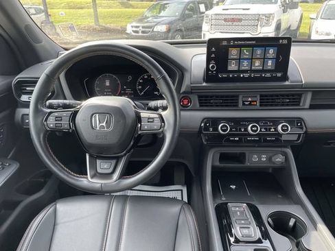 Used 2024 Honda Pilot TrailSport image 15