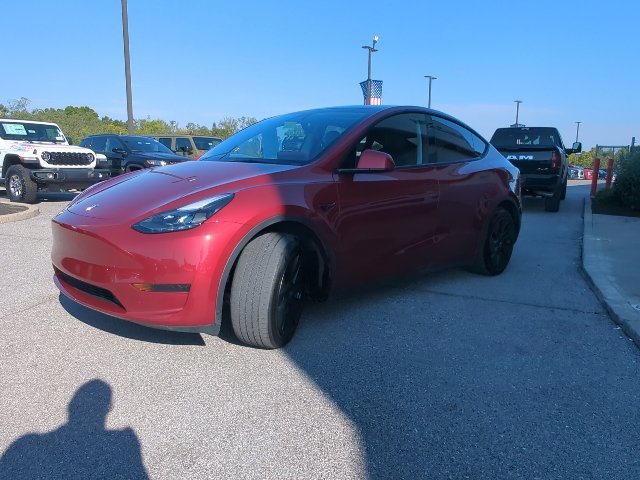 Used 2024 Tesla Model Y Long Range RWD image 5