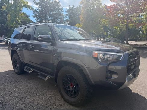 Used 2023 Toyota 4Runner TRD Off-Road Premium w/ Off Road Premium Plus Package AWD/4WD image 6